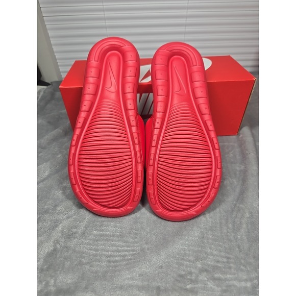 Nike Victori One Slide, Red Mens Size 8 Women 9.5 Slides, Slip On, Sandal